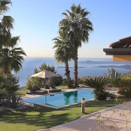 Villa Masane - Hideaway With A Private Park