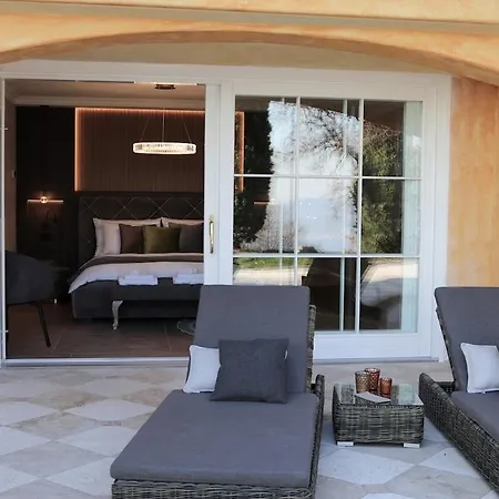 Masane - Hideaway With A Private Park